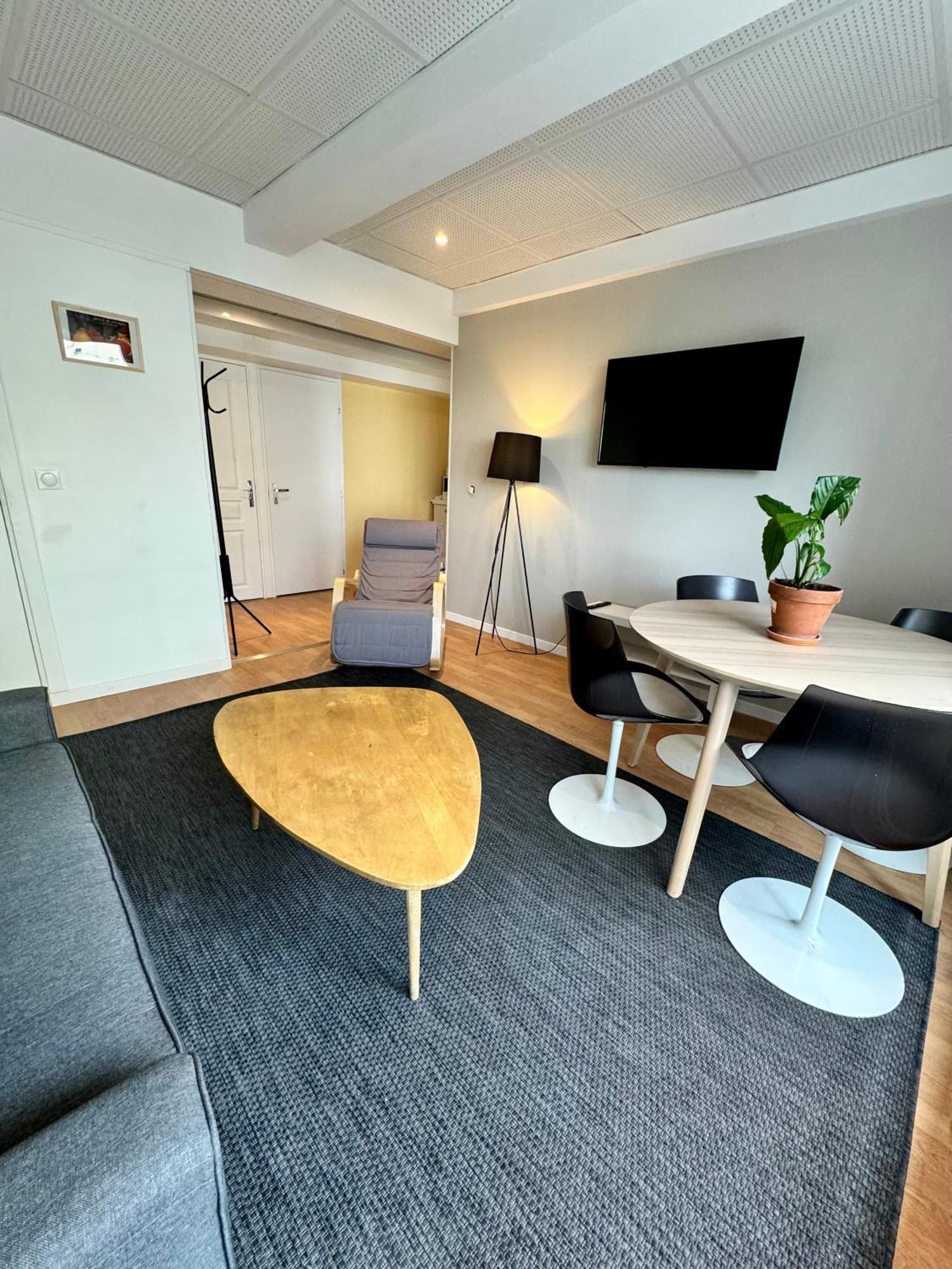 Appartement Lumineux Et Renove Pres De Montmartre "Amelie" Paris Bagian luar foto